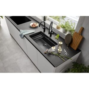 blanco-etagon-700-u-crna-pribor